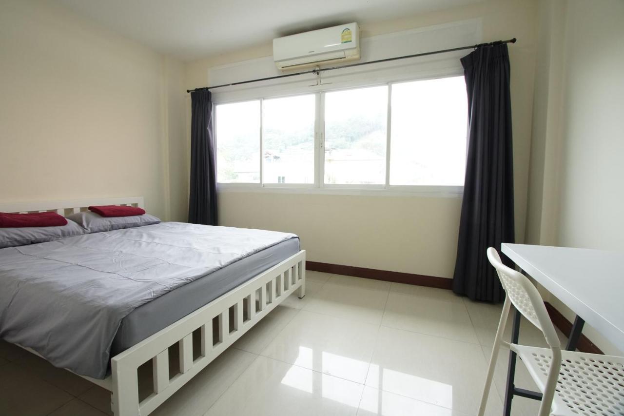 Bedbox Hostel Patong Esterno foto